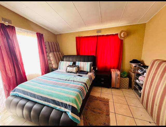 2 BEDROOM HOUSE FOR SALE IN BLOUBOSRAND